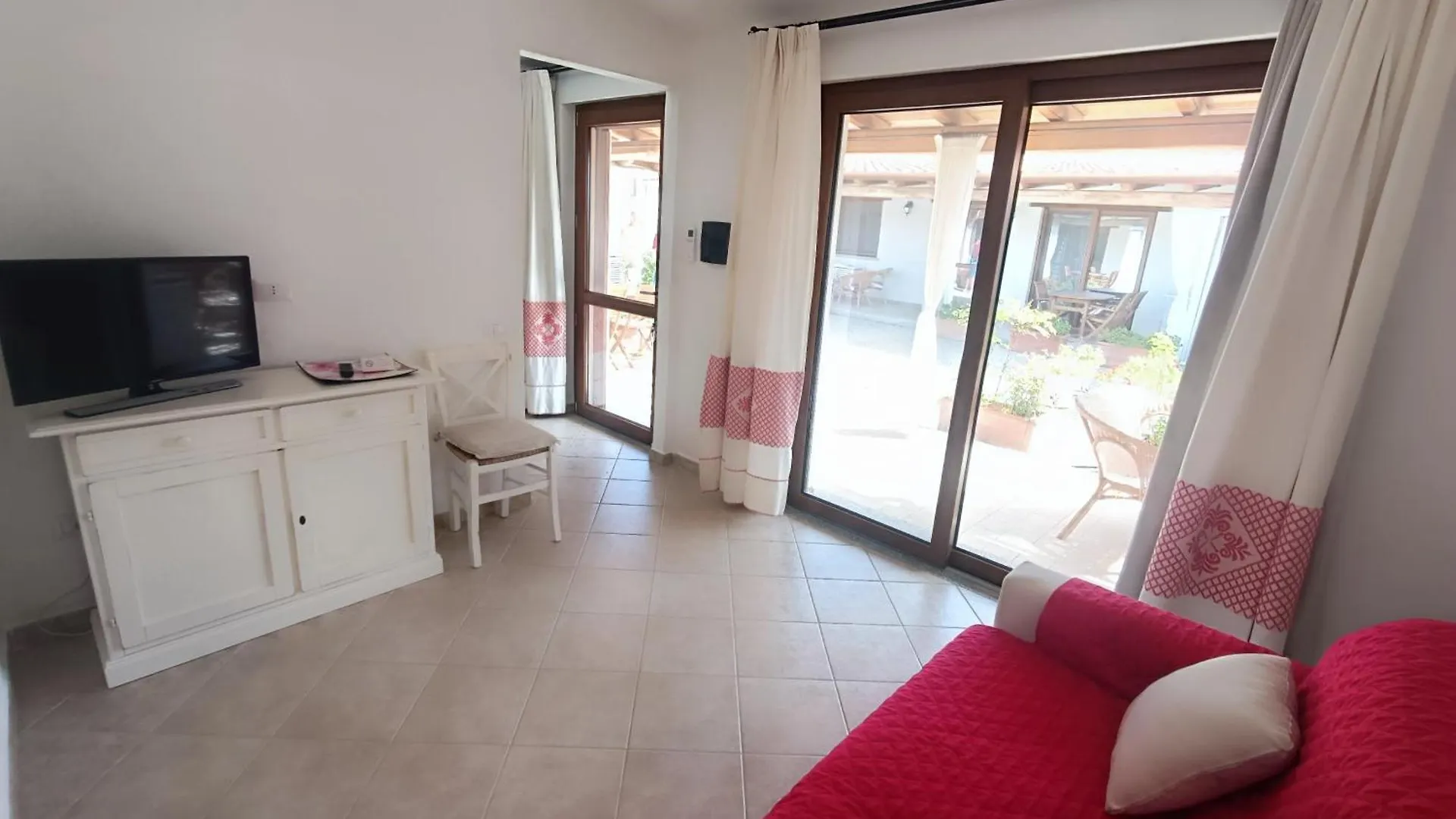Case Vacanze Nioleo - Apartments And Pool Italy