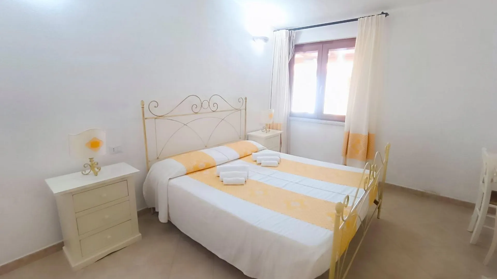 Case Vacanze Nioleo - Apartments And Pool
