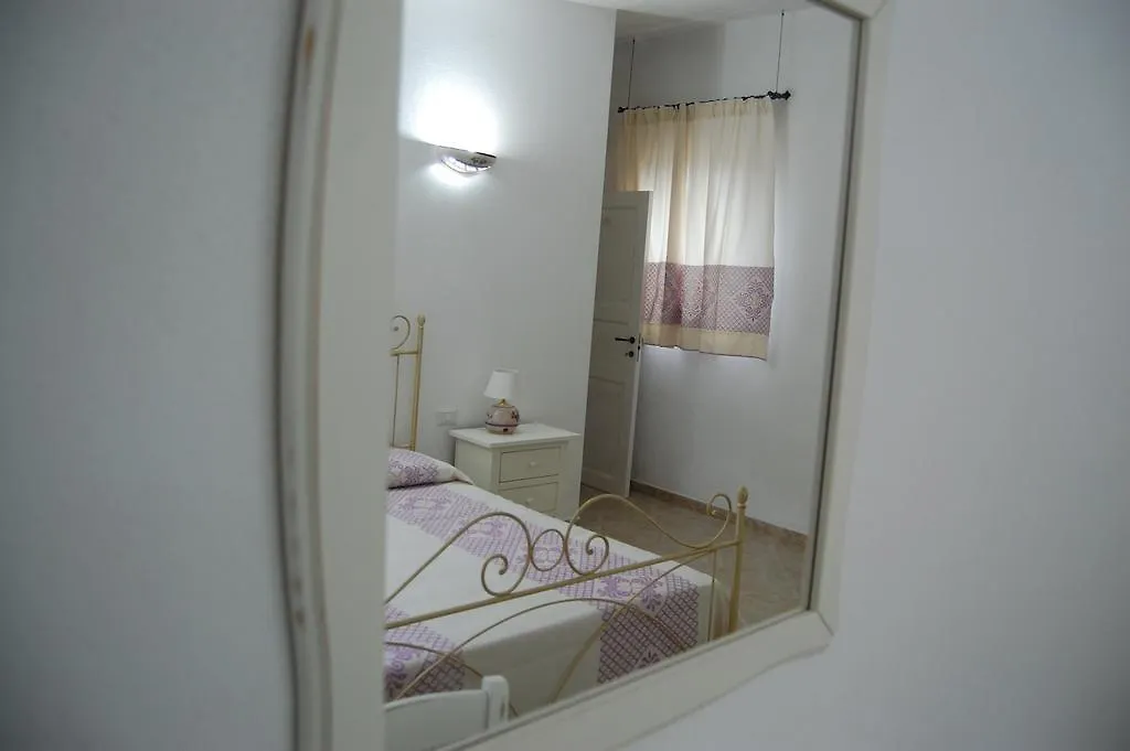 Case Vacanze Nioleo - Apartments And Pool