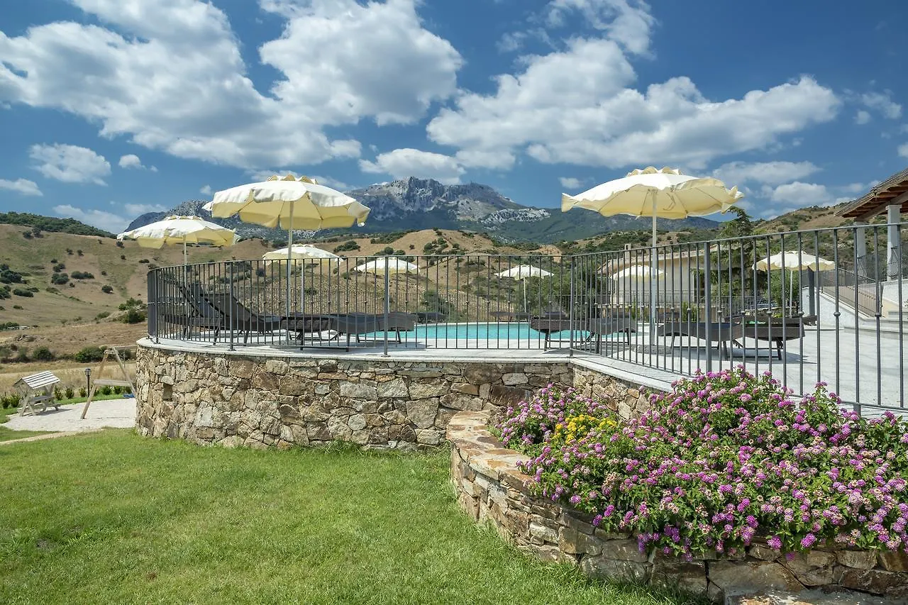 Case Vacanze Nioleo - Apartments And Pool