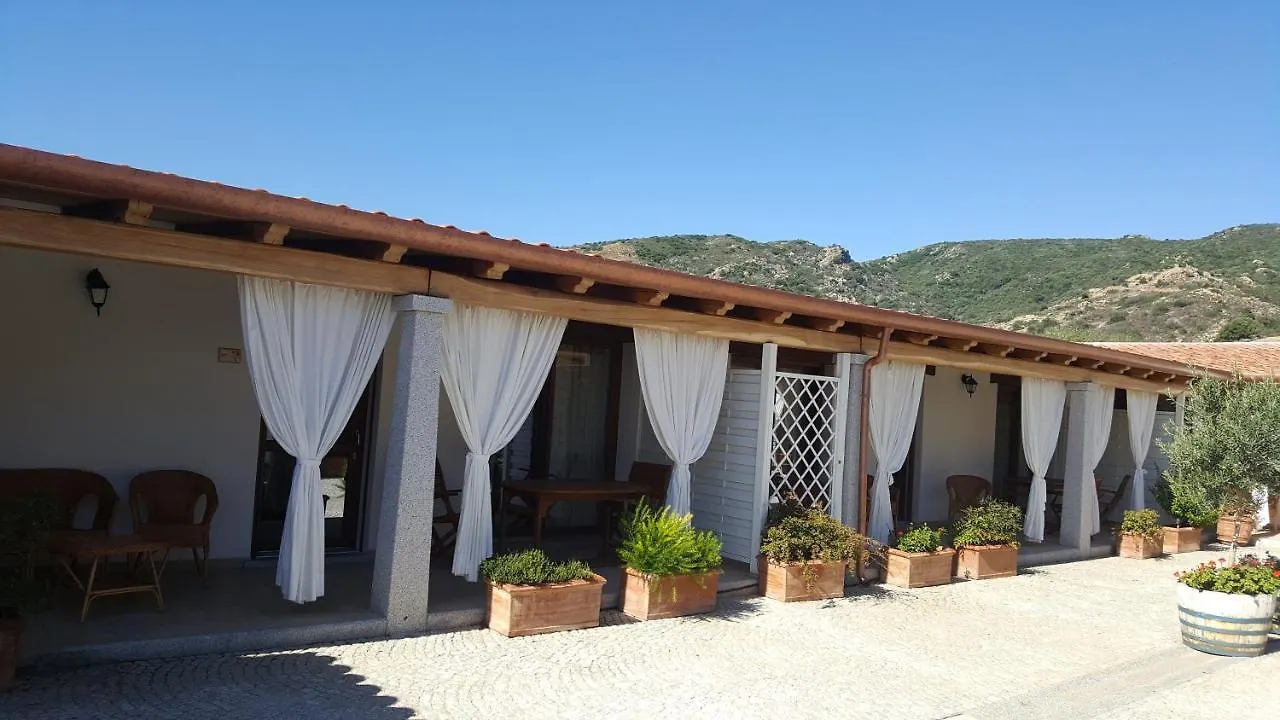 Case Vacanze Nioleo - Apartments And Pool Italy